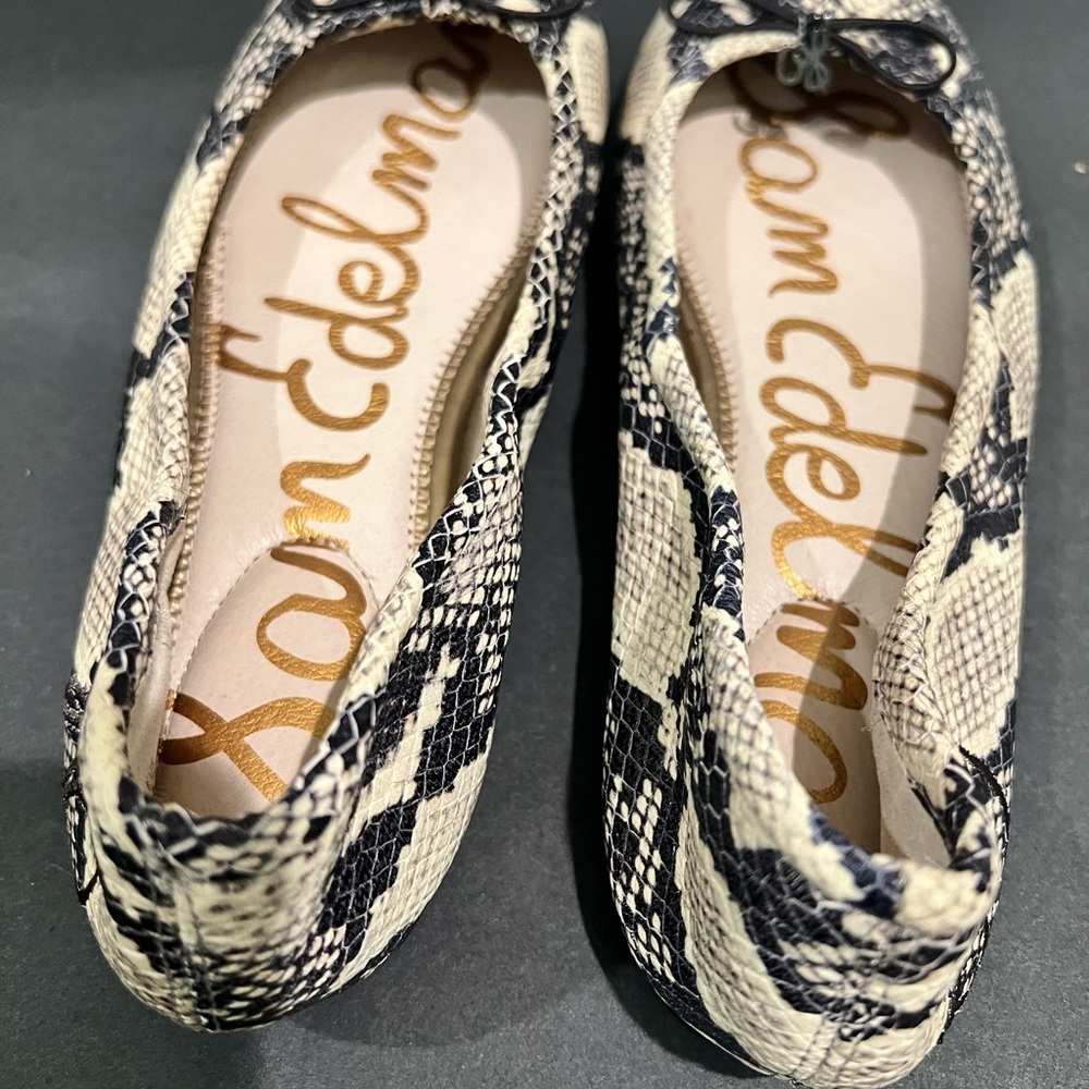 Sam Edelman Women's Black and Cream Ballet Flats - Picture 6 of 6